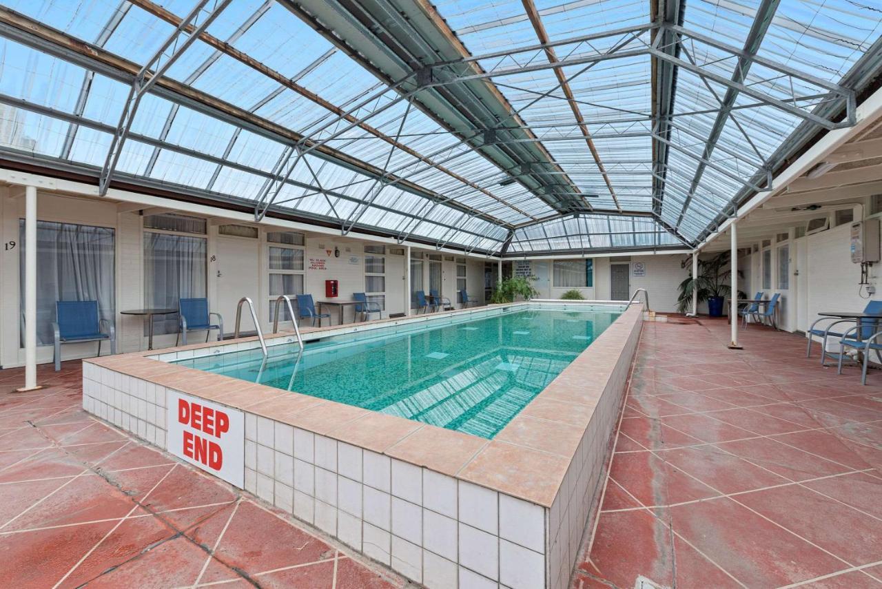 Bayside Hotel Сент-Хеленс Экстерьер фото